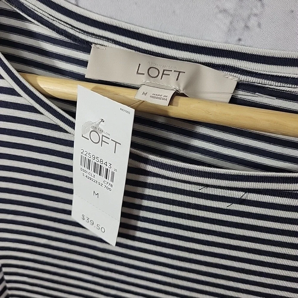 New LOFT Top Womens Sz M Black White Striped 3/4 Sleeve Rayon Stretch NWT - Picture 3 of 8